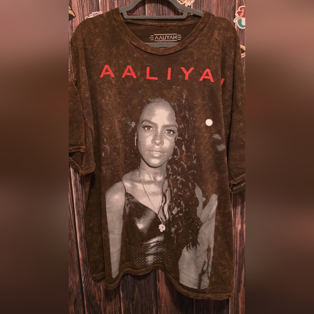 AaLIYAH T.SHIRT